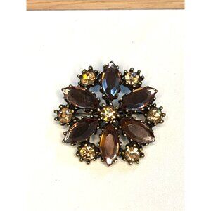 Vintage Rhinestone Brooch Pin With Floral Design & Gold-Tone Metal 1.75 Inch Dia